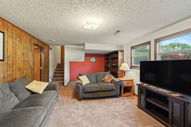 209 Laura St., Salina, KS 67401