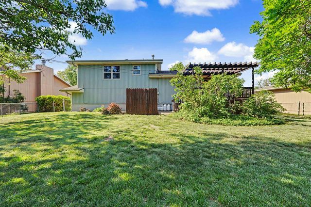 209 Laura St., Salina, KS 67401
