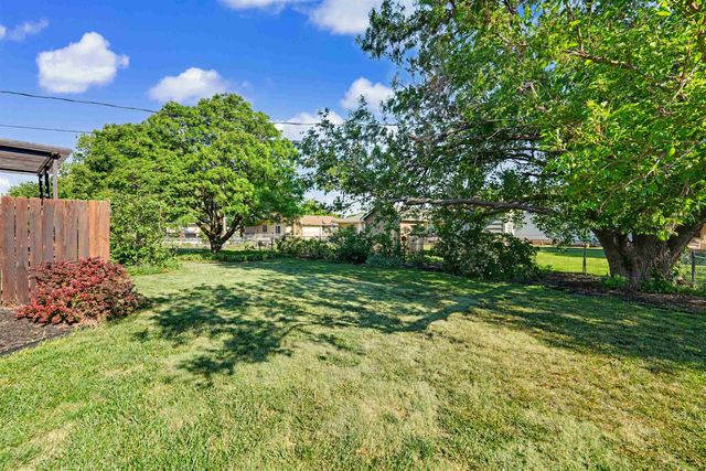209 Laura St., Salina, KS 67401