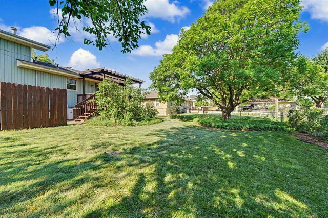 209 Laura St., Salina, KS 67401