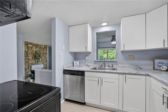 1318 Westbrooke Street, Lawrence, KS 66049