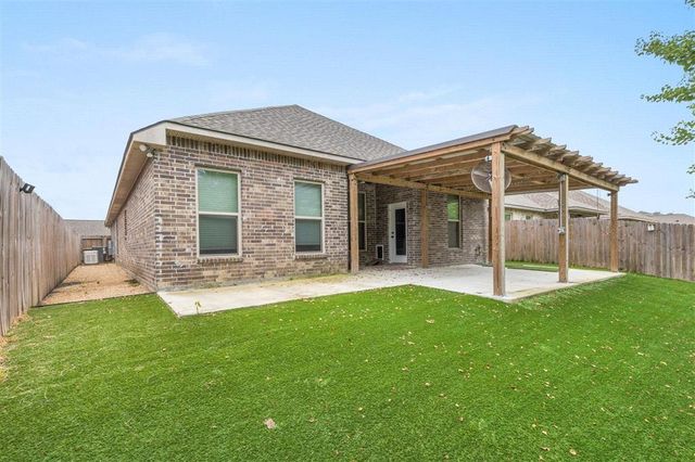 3303 Fairwood Lane, Lake Charles, LA 70607