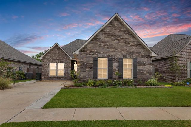 3303 Fairwood Lane, Lake Charles, LA 70607
