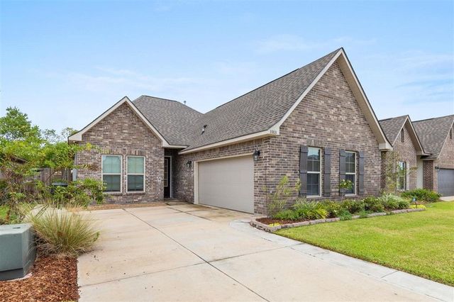3303 Fairwood Lane, Lake Charles, LA 70607