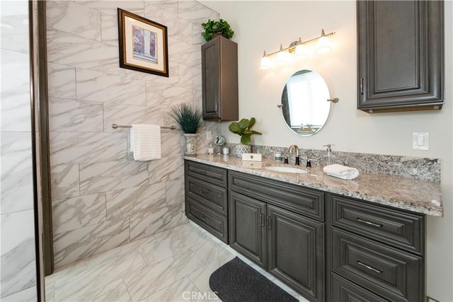 26045 Lucille Circle, Murrieta, CA 92562