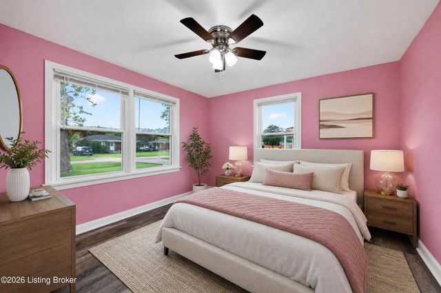 7484 Greenwood Manor Rd, Louisville, KY 40258