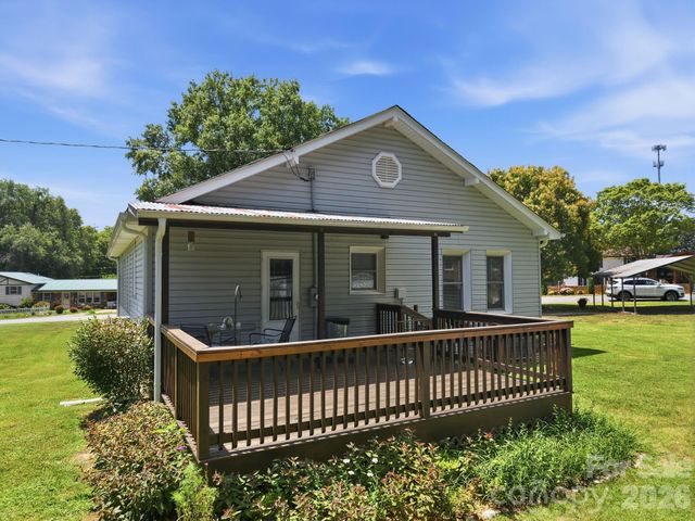 144 E Park Road, Ellenboro, NC 28040