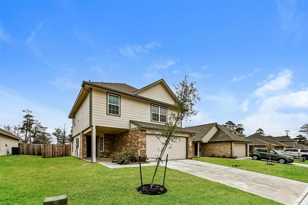 204 Blue Crane Street, Huntsville, TX 77320