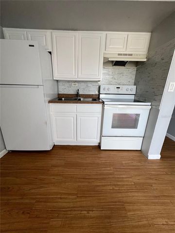 4505 67TH STREET W 7, Bradenton, FL 34210