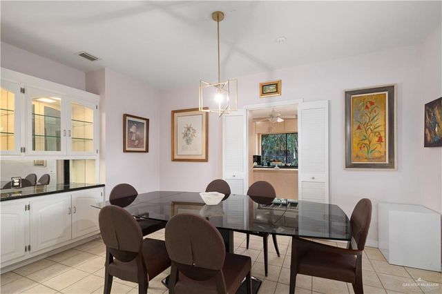 1113 Xanthisma Avenue, Mcallen, TX 78504