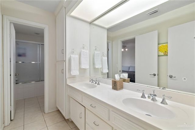 1113 Xanthisma Avenue, Mcallen, TX 78504