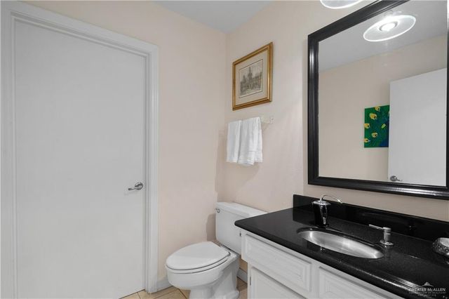 1113 Xanthisma Avenue, Mcallen, TX 78504