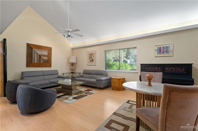 1113 Xanthisma Avenue, Mcallen, TX 78504