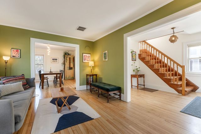 4 University Road, Burlington, VT 05401