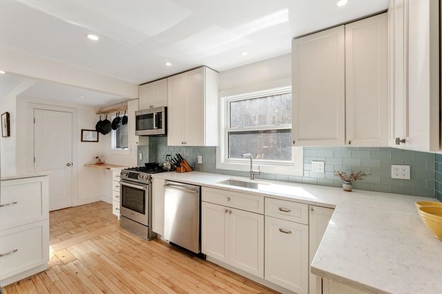 4 University Road, Burlington, VT 05401