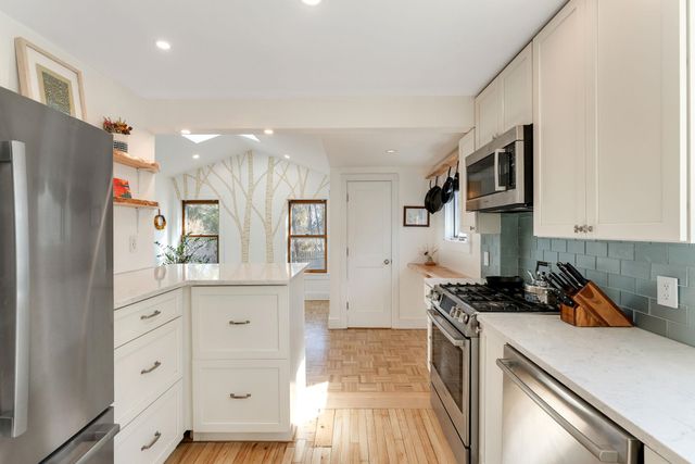 4 University Road, Burlington, VT 05401