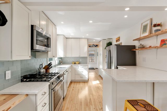 4 University Road, Burlington, VT 05401