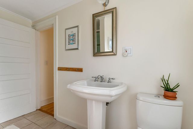 4 University Road, Burlington, VT 05401