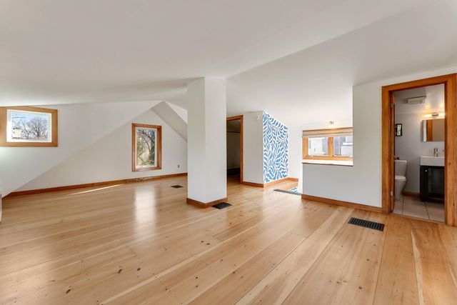 4 University Road, Burlington, VT 05401