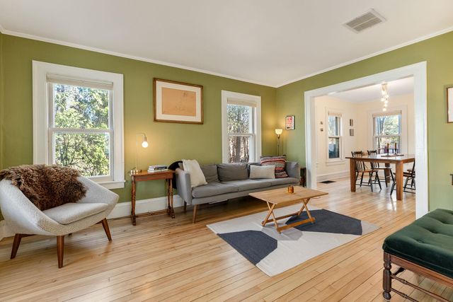 4 University Road, Burlington, VT 05401