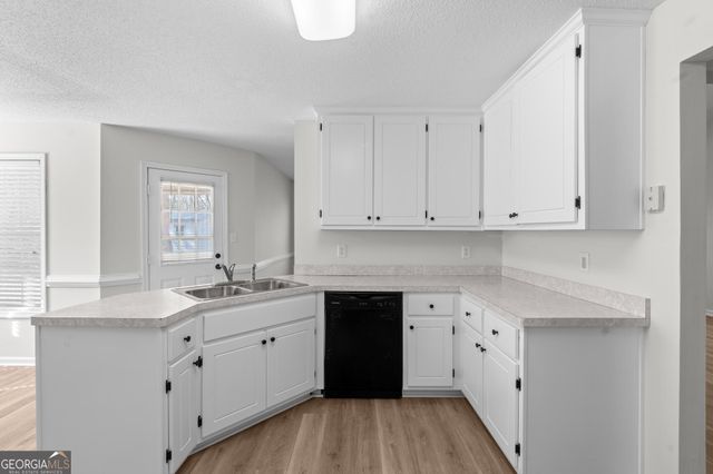 600 Longstreet Lane, Locust Grove, GA 30248