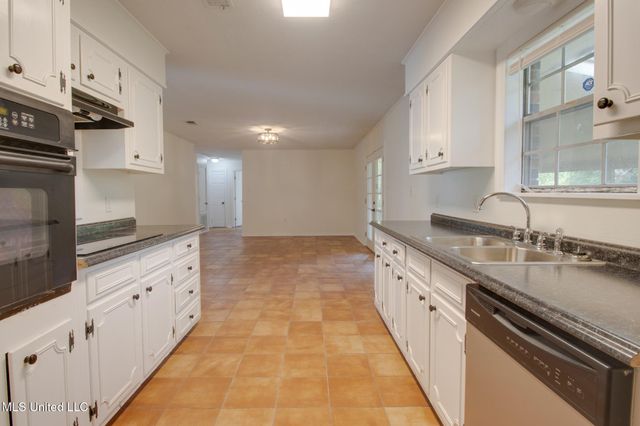 107 Deanna Street, Gulfport, MS 39503