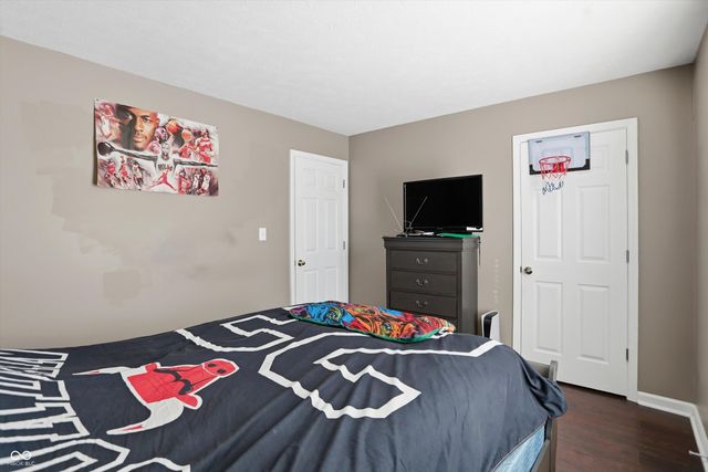 7039 Ira Court, Indianapolis, IN 46217