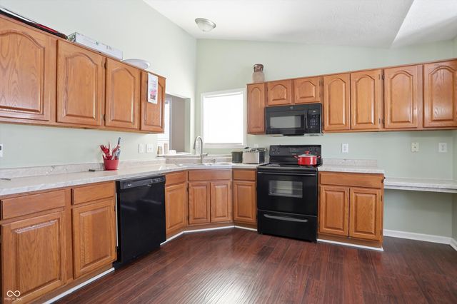 7039 Ira Court, Indianapolis, IN 46217