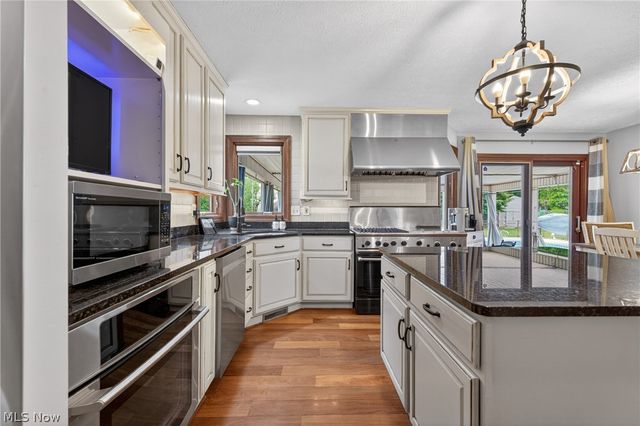 37811 Century Lane, Avon, OH 44011