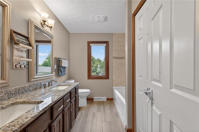 37811 Century Lane, Avon, OH 44011