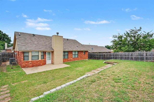 4829 SE Tattershall Way, Lawton, OK 73501