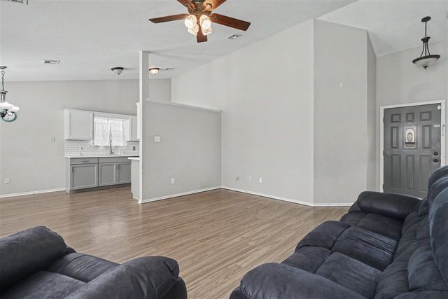 4829 SE Tattershall Way, Lawton, OK 73501