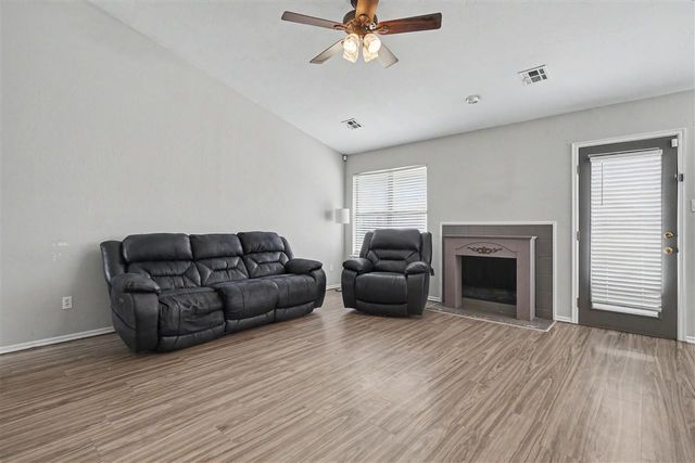 4829 SE Tattershall Way, Lawton, OK 73501