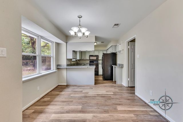 707 Hildred Avenue, Conroe, TX 77303