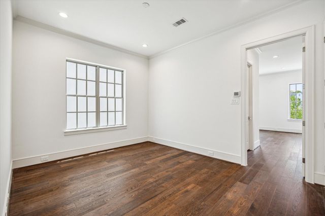 209 Sutton Row Place, Houston, TX 77024