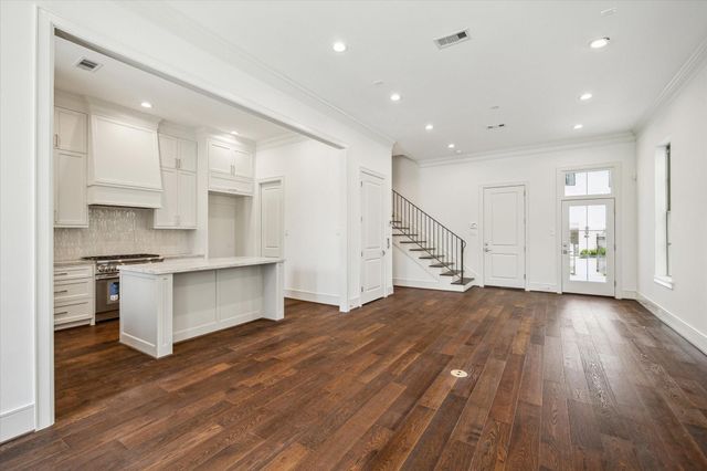 209 Sutton Row Place, Houston, TX 77024