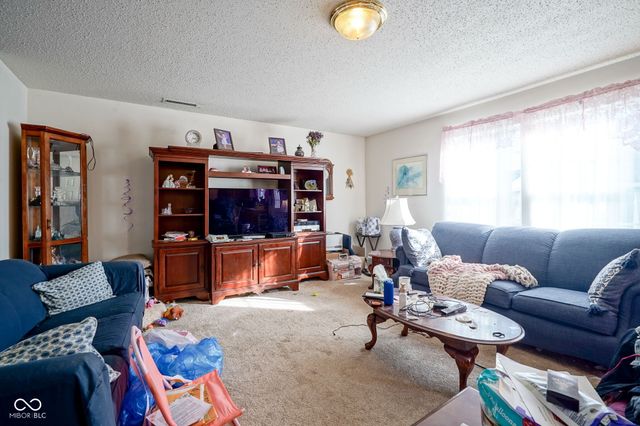 5729 N Jefferson Drive, Mccordsville, IN 46055