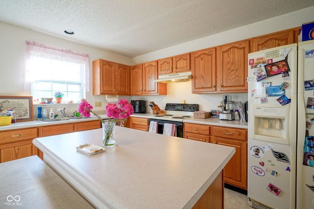 5729 N Jefferson Drive, Mccordsville, IN 46055