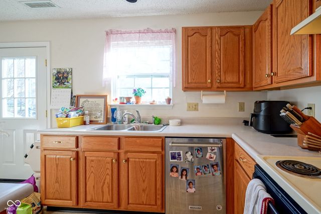 5729 N Jefferson Drive, Mccordsville, IN 46055