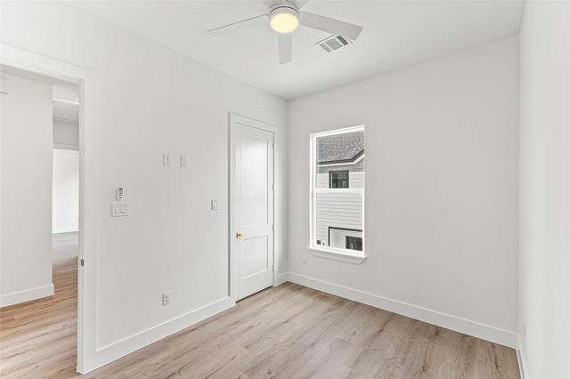 7558 Dyer Street, Houston, TX 77088