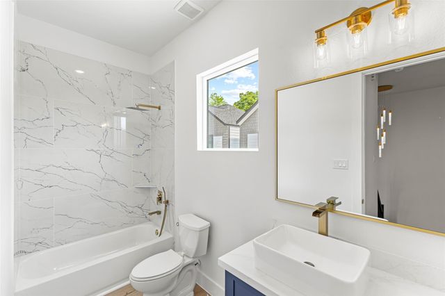 7558 Dyer Street, Houston, TX 77088