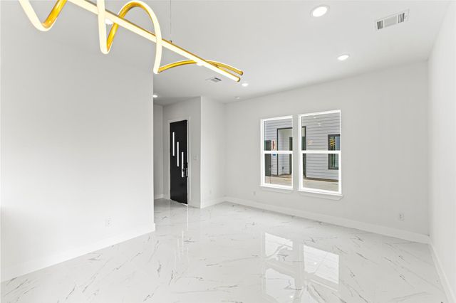 7558 Dyer Street, Houston, TX 77088
