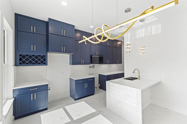 7558 Dyer Street, Houston, TX 77088