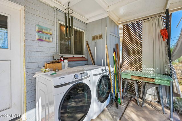 318 S TERRY Circle, Tempe, AZ 85281
