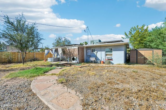 318 S TERRY Circle, Tempe, AZ 85281