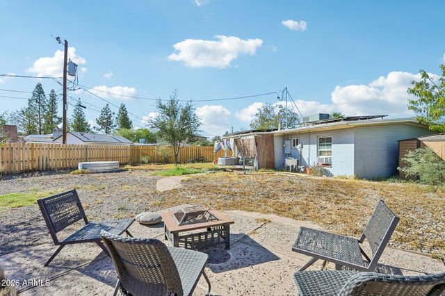 318 S TERRY Circle, Tempe, AZ 85281