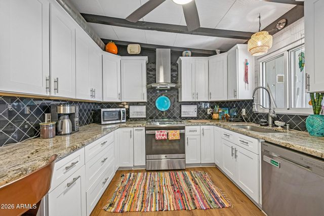 318 S TERRY Circle, Tempe, AZ 85281
