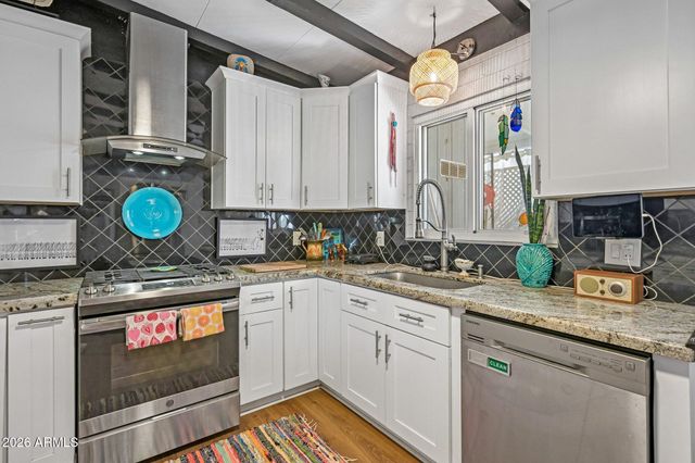 318 S TERRY Circle, Tempe, AZ 85281