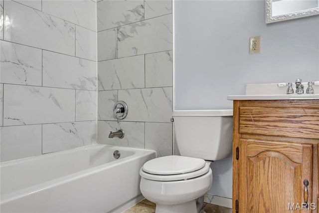 1703 Boardwalk Avenue, Florissant, MO 63031