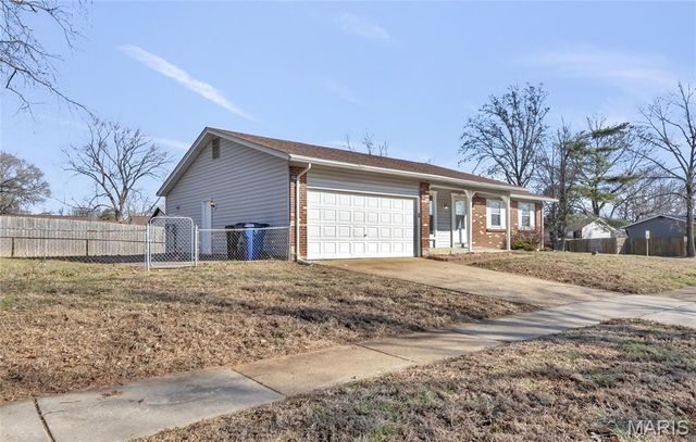 1703 Boardwalk Avenue, Florissant, MO 63031